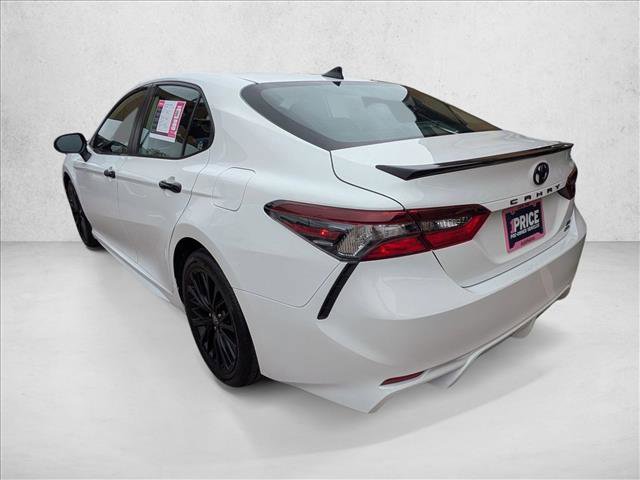 Used 2022 Toyota Camry SE w/ Carpet Mat Package (TMS) AWD/4WD image 8