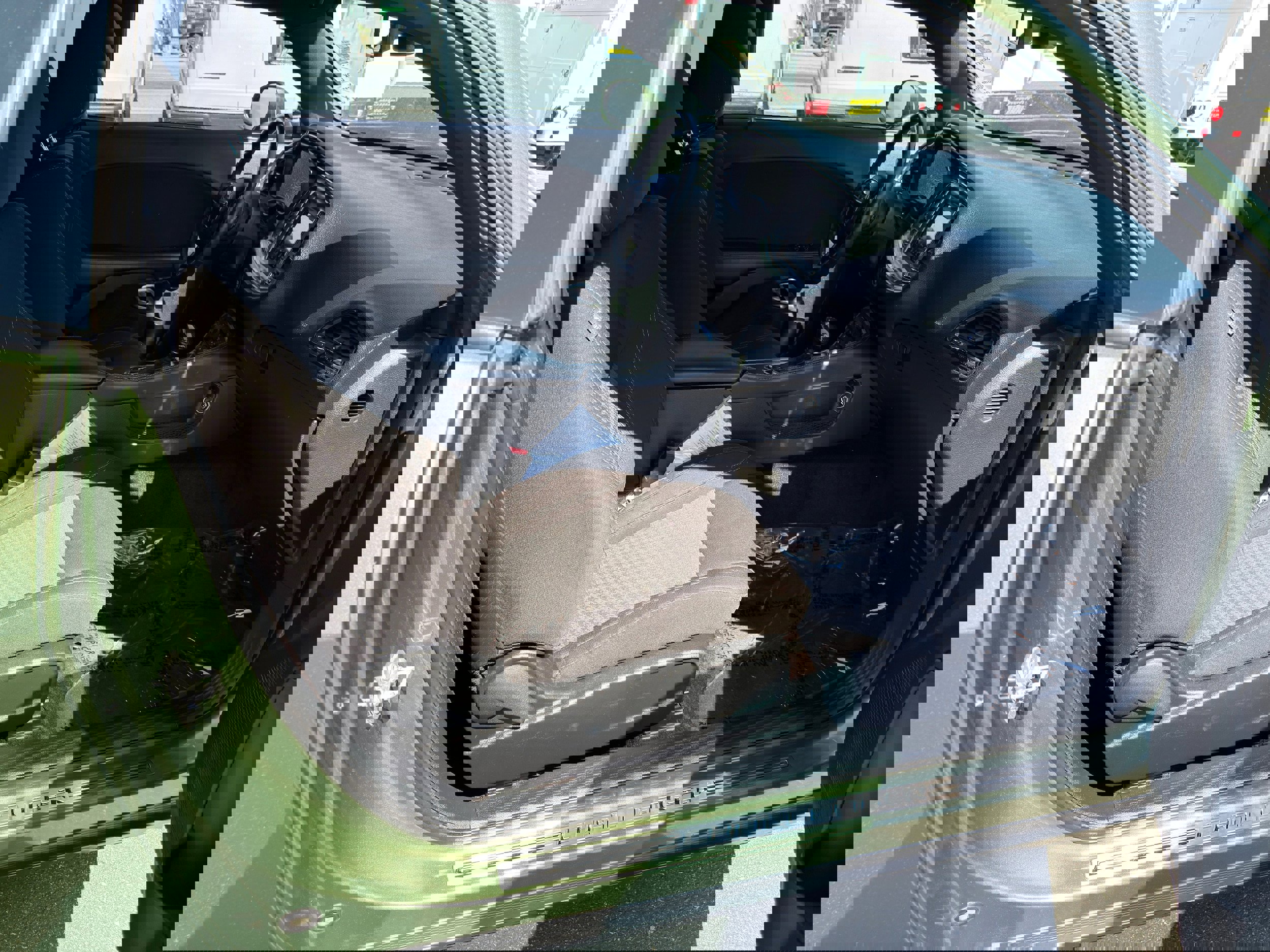 Used 2018 Dodge Challenger SXT w/ Blacktop Package image 10