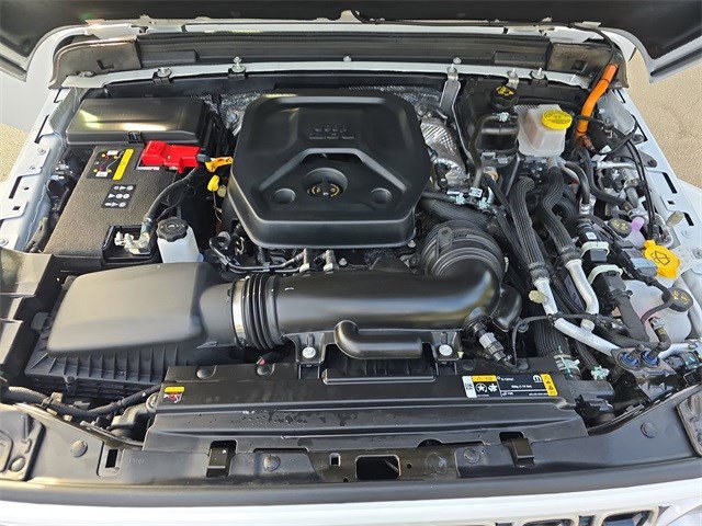 Used 2024 Jeep Wrangler Sahara w/ Technology Group image 30