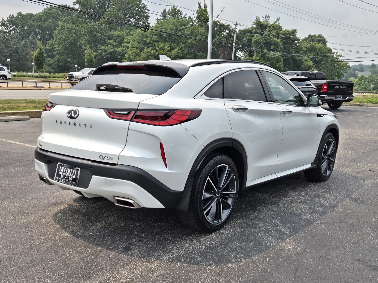 Certified 2025 INFINITI QX55 Essential AWD/4WD image 4