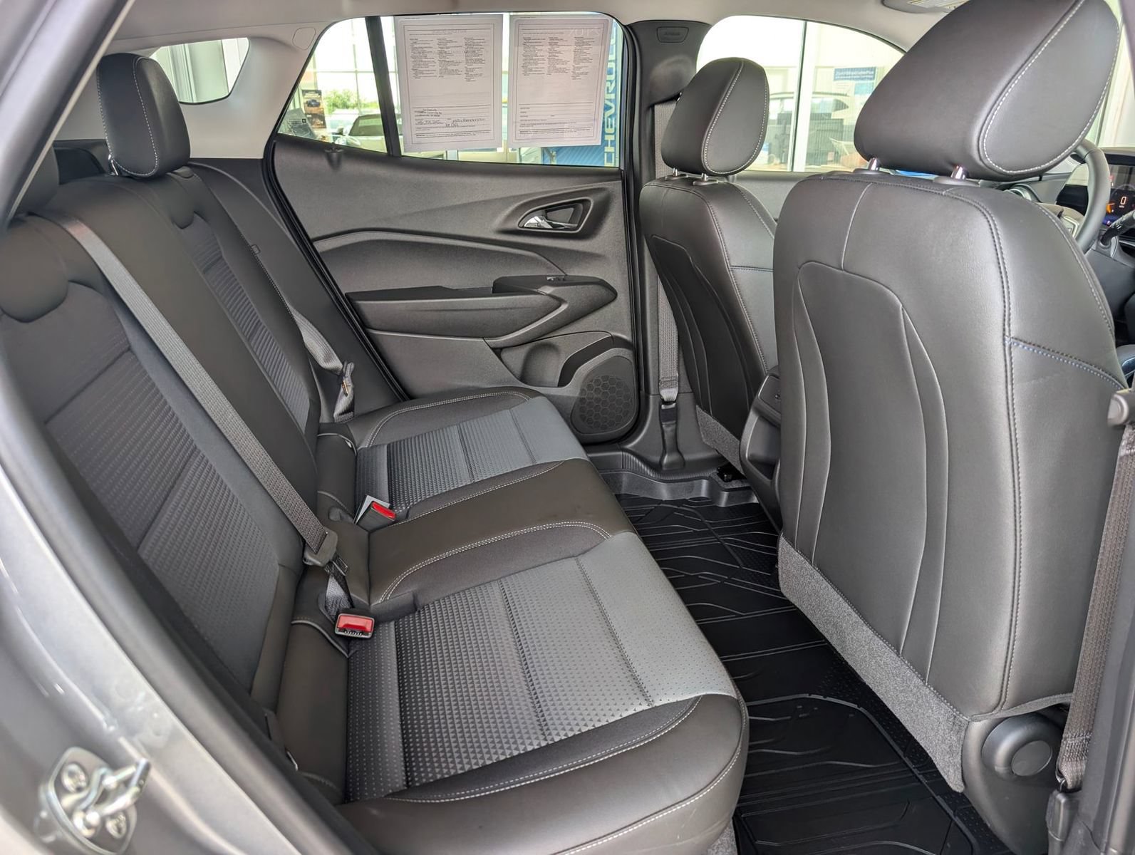 Certified 2026 Chevrolet Trax LT w/ Driver Confidence Package FWD image 27
