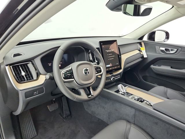 New 2026 Volvo XC60 B5 Plus w/ Protection Package Premier image 20