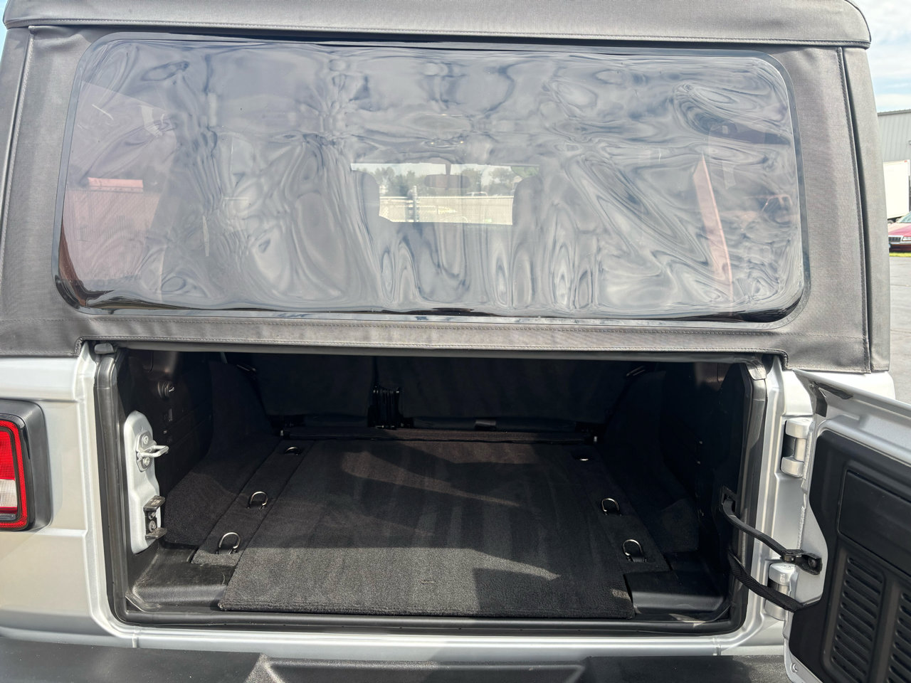 Used 2023 Jeep Wrangler Unlimited Sport image 11