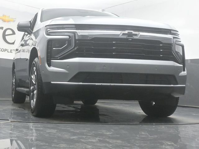 New 2026 Chevrolet Tahoe LS w/ LPO, Dark Essentials Package AWD/4WD image 3