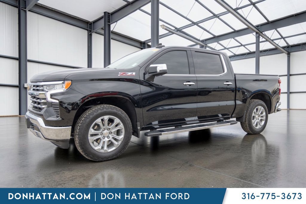 Used 2025 Chevrolet Silverado 1500 LTZ AWD/4WD image 2