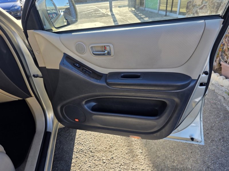 Used 2003 Toyota Highlander Limited image 12