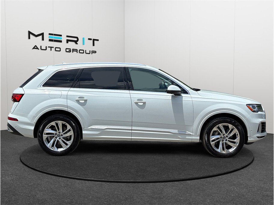 Used 2020 Audi Q7 3.0T Premium Plus w/ Premium Plus Package AWD/4WD image 10