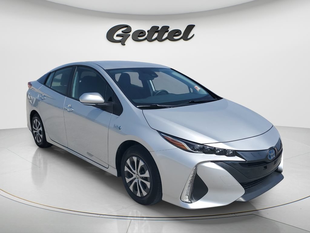 Certified 2021 Toyota Prius Prime LE FWD image 3