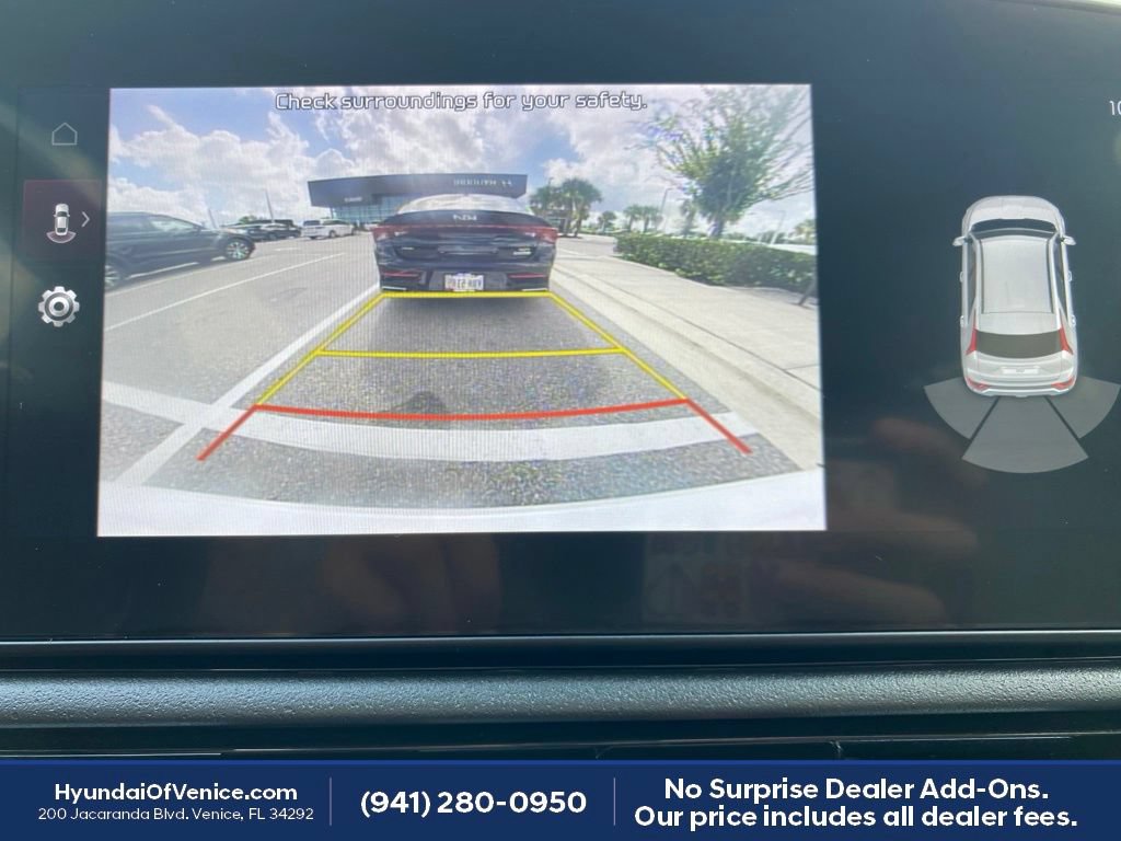 Used 2023 Kia Niro EX FWD image 6