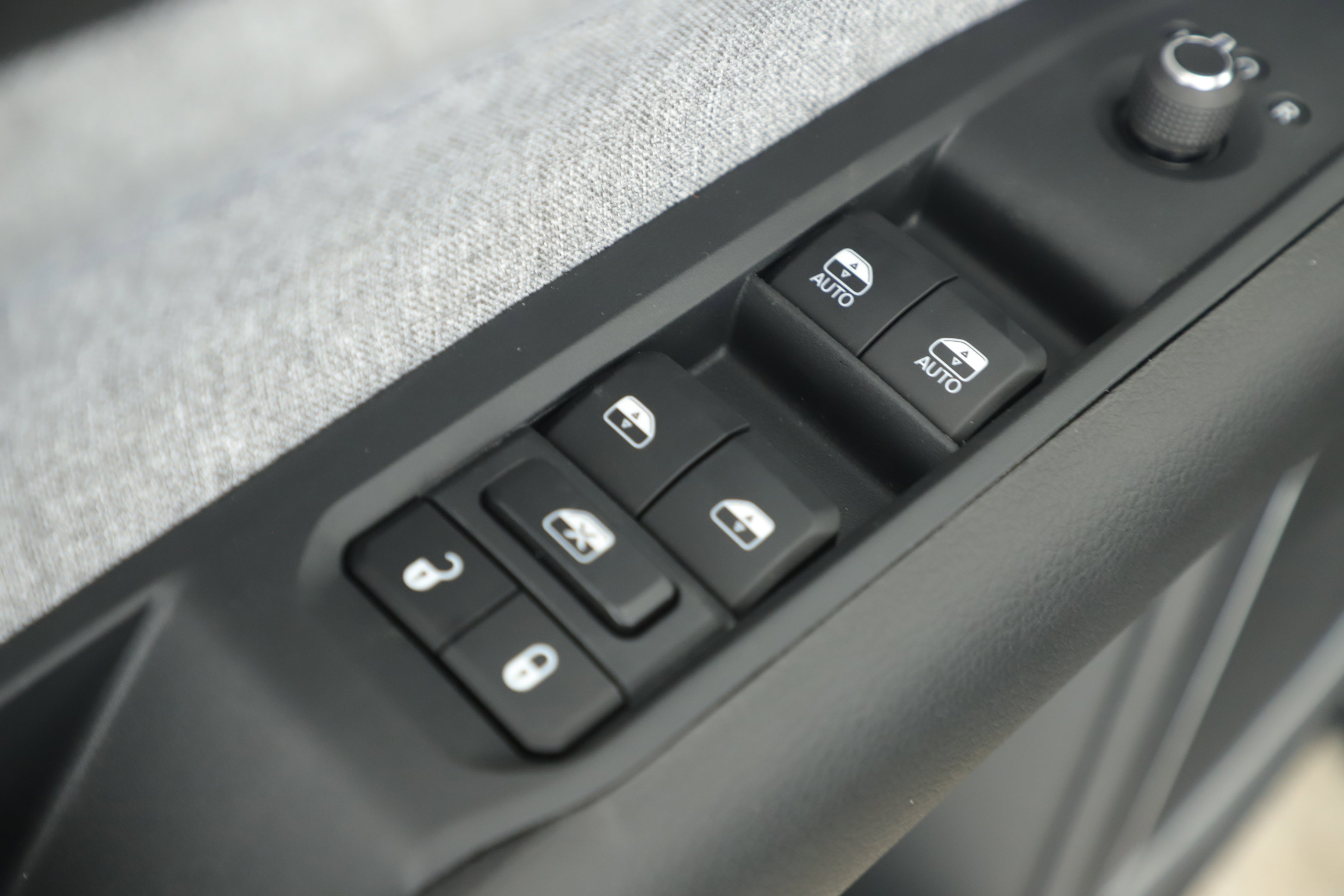 New 2026 Jeep Compass Latitude image 9