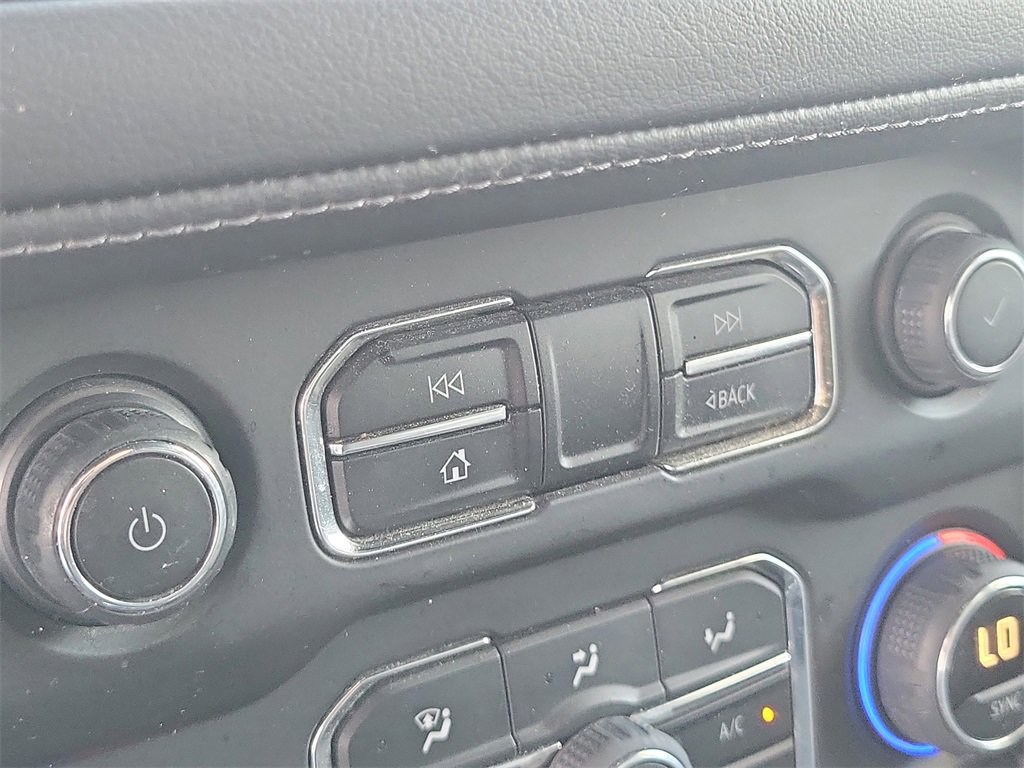 Used 2021 Chevrolet Suburban Z71 w/ Rear Media and Nav Package image 18