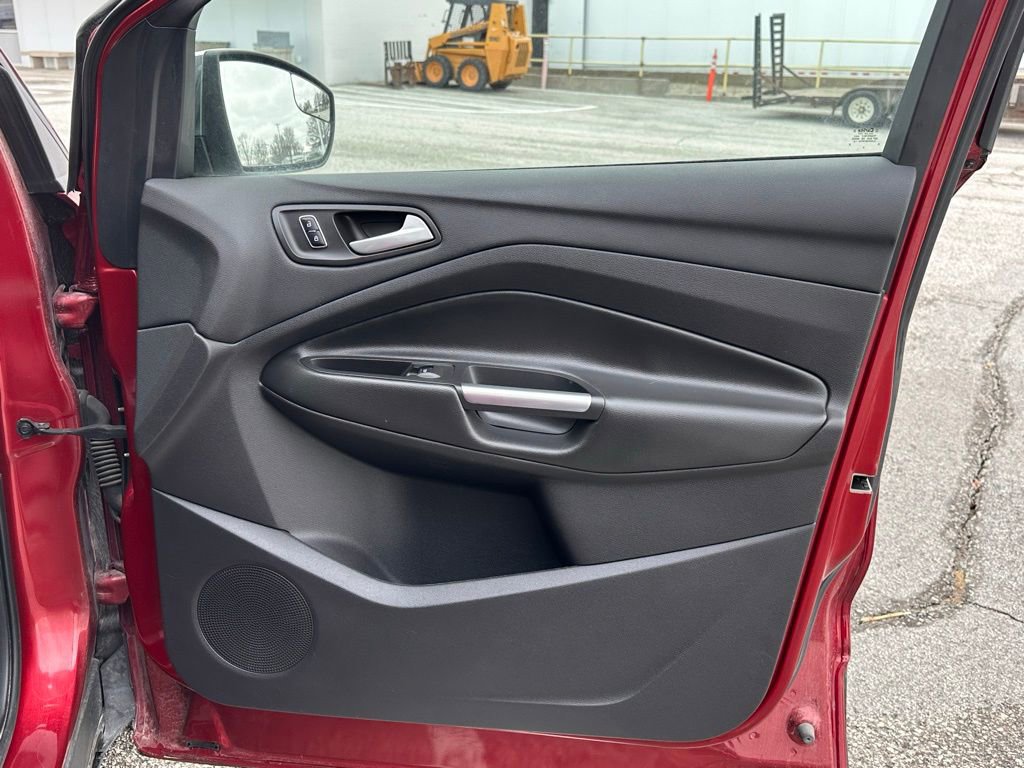 Used 2014 Ford Escape SE w/ SE Chrome Package image 23