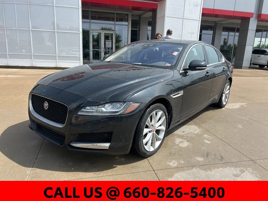 Used 2017 Jaguar XF Premium AWD/4WD image 2