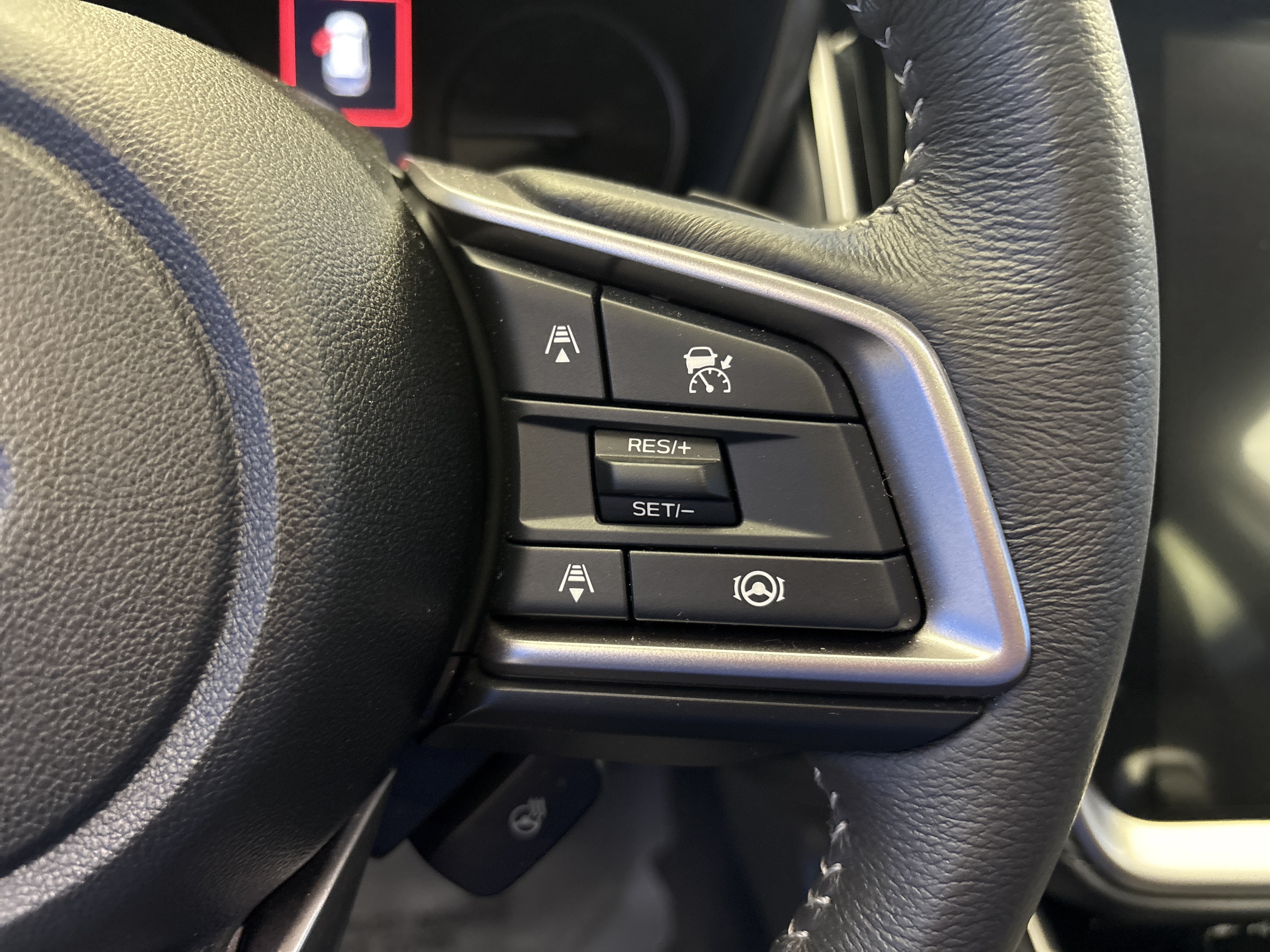 Certified 2025 Subaru Outback Limited AWD/4WD image 16
