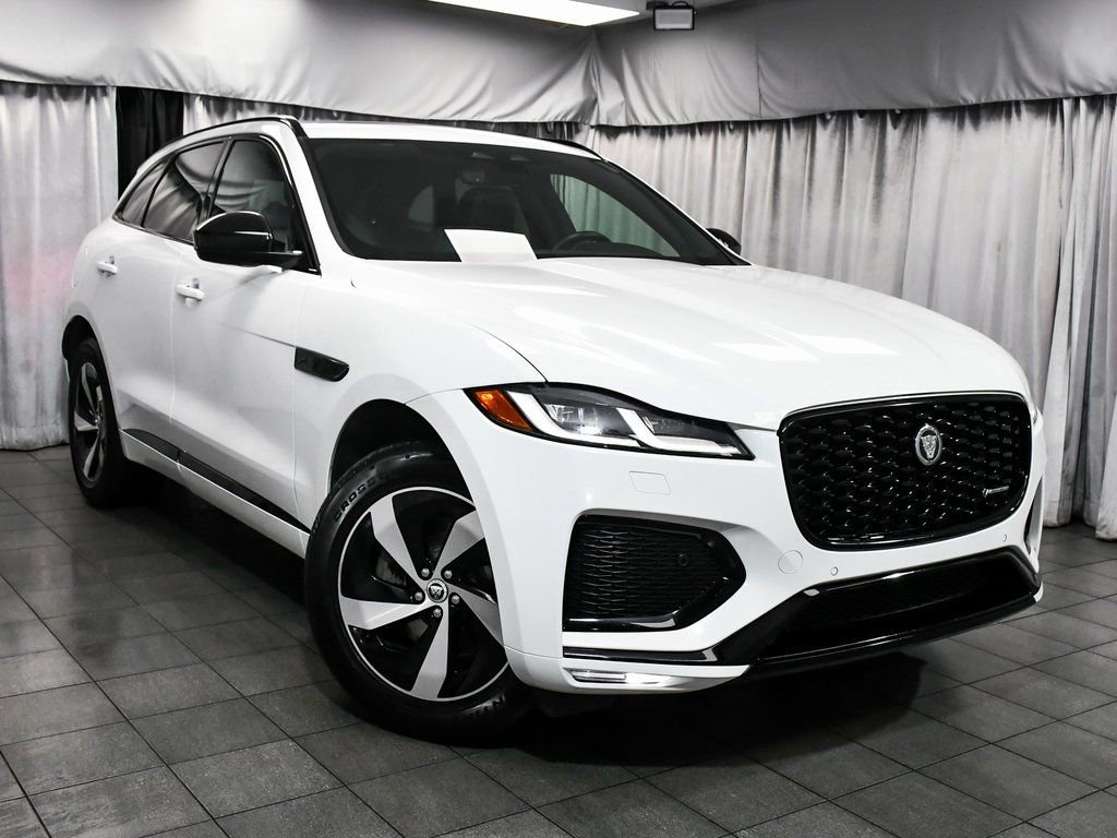 Used 2024 Jaguar F-PACE R-Dynamic S image 3