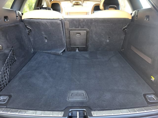 Used 2018 Volvo XC60 T5 Momentum w/ Convenience Package AWD/4WD image 29