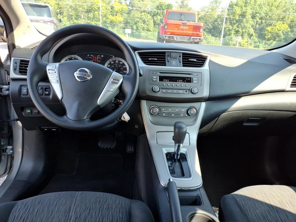 Used 2014 Nissan Sentra SV FWD image 6