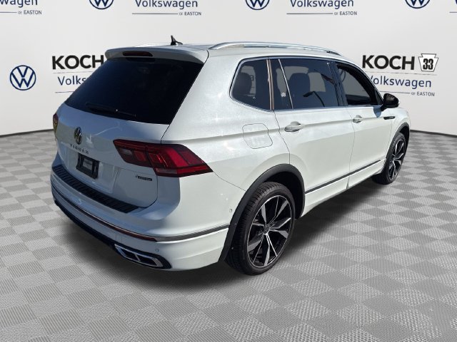 Used 2023 Volkswagen Tiguan SEL R-Line AWD/4WD image 8