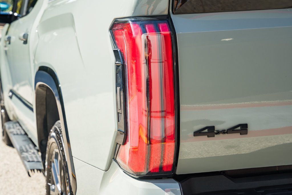 Used 2024 Toyota Tundra Platinum AWD/4WD image 7