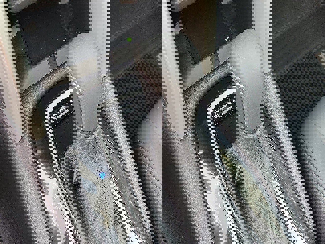 Used 2025 Toyota Corolla Cross AWD Hybrid image 29