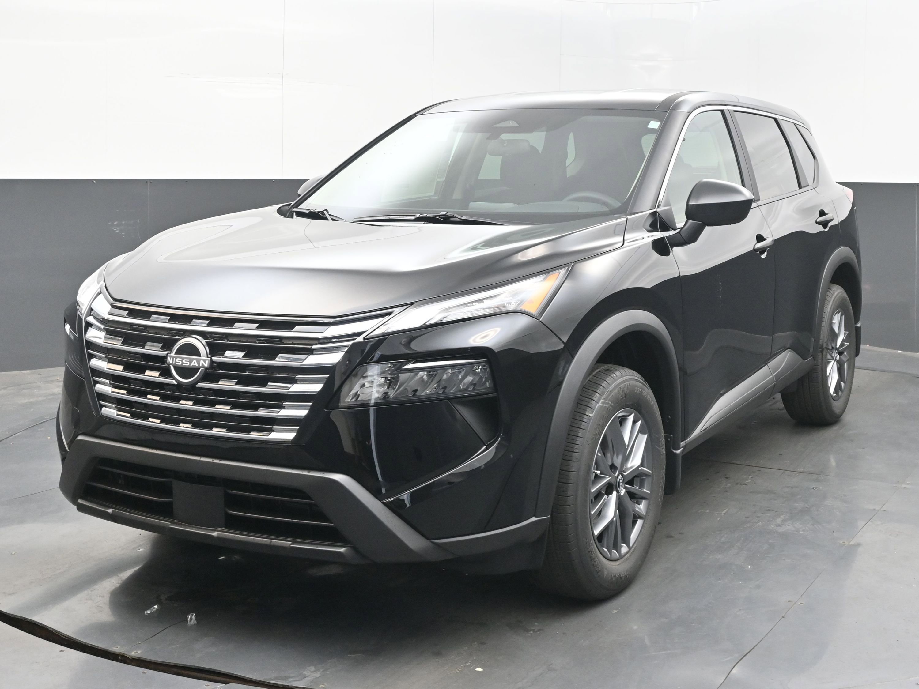 New 2026 Nissan Rogue S image 3