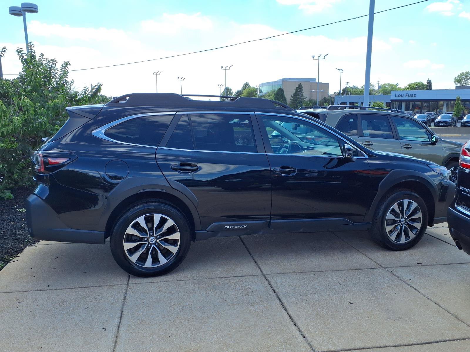Used 2025 Subaru Outback Limited AWD/4WD image 22