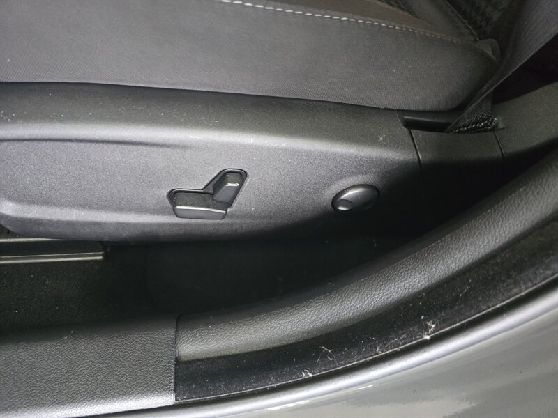 Used 2023 Dodge Charger SXT RWD image 18