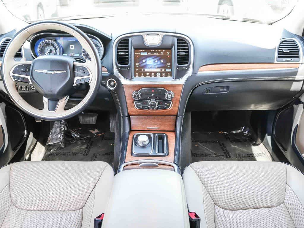 Used 2016 Chrysler 300 C Platinum RWD image 12