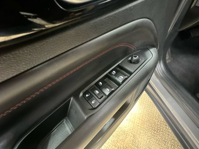 Used 2023 Jeep Compass Trailhawk AWD/4WD image 16
