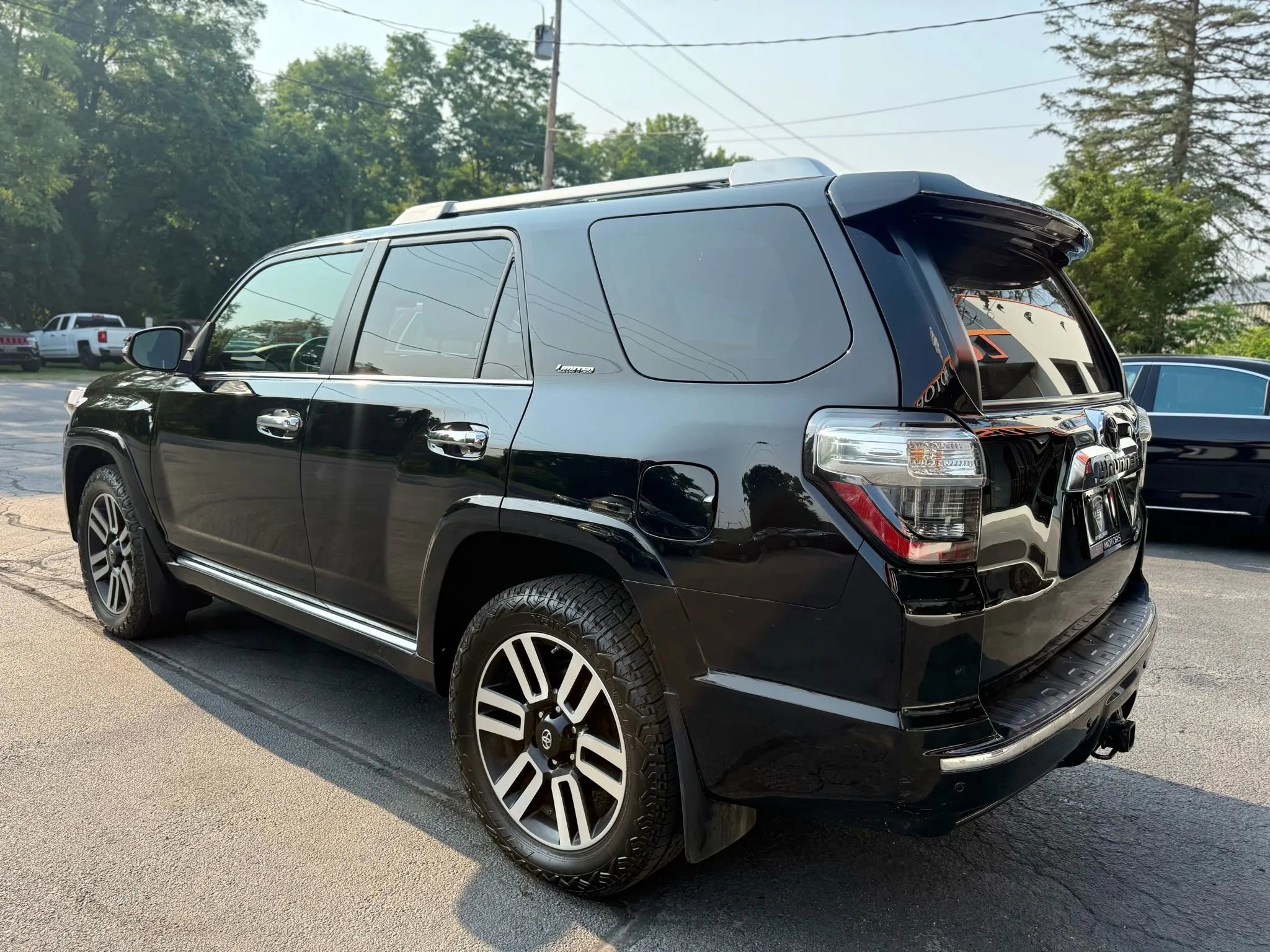 Used 2016 Toyota 4Runner Limited AWD/4WD image 4