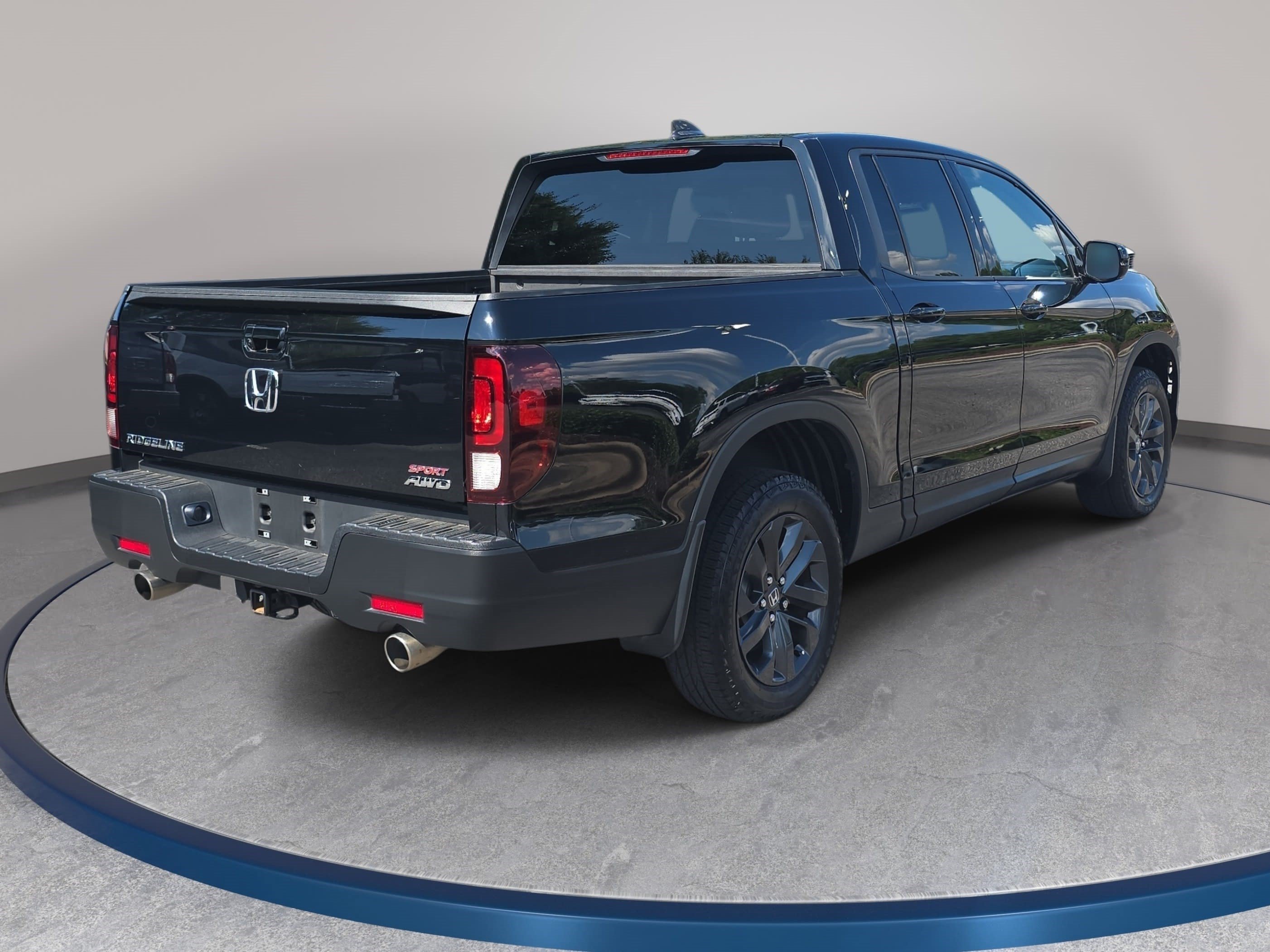 Used 2023 Honda Ridgeline Sport image 5