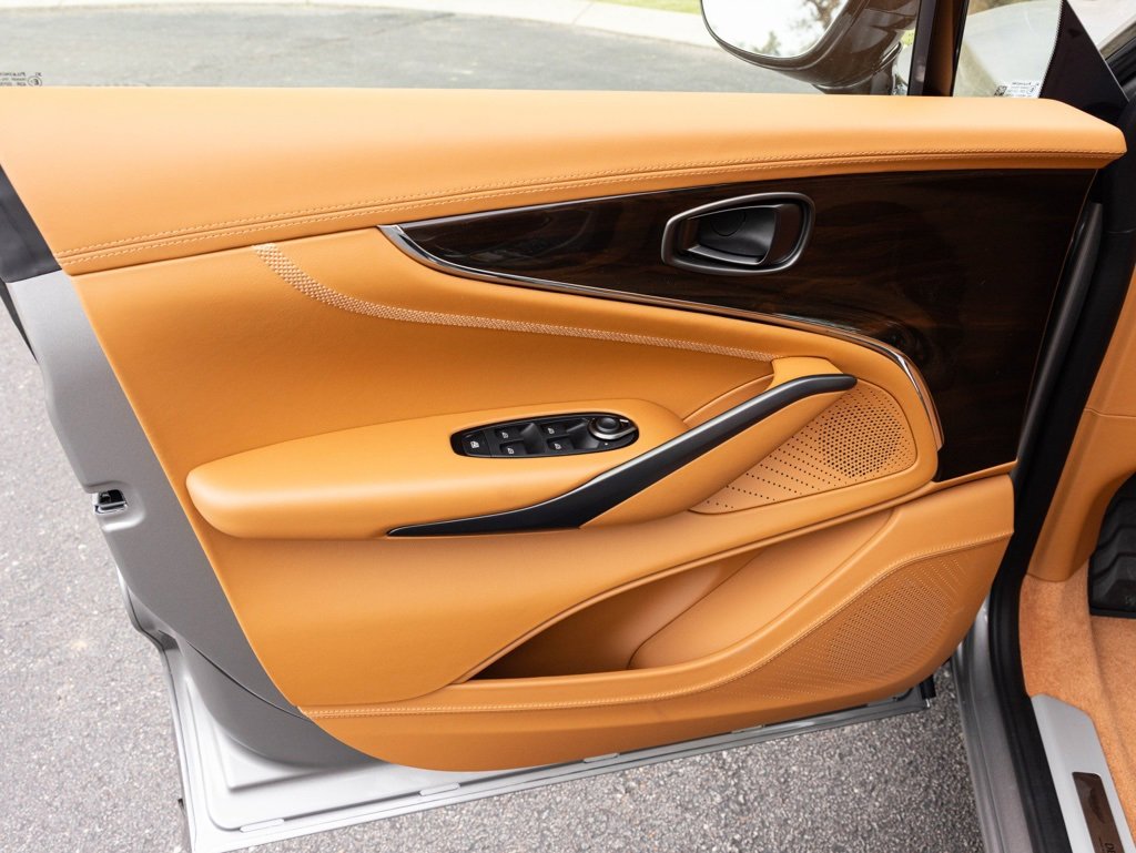 New 2026 Aston Martin DBX 707 image 17