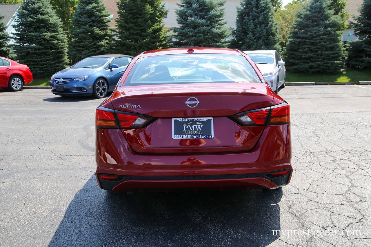 Used 2025 Nissan Altima 2.5 SV FWD image 7