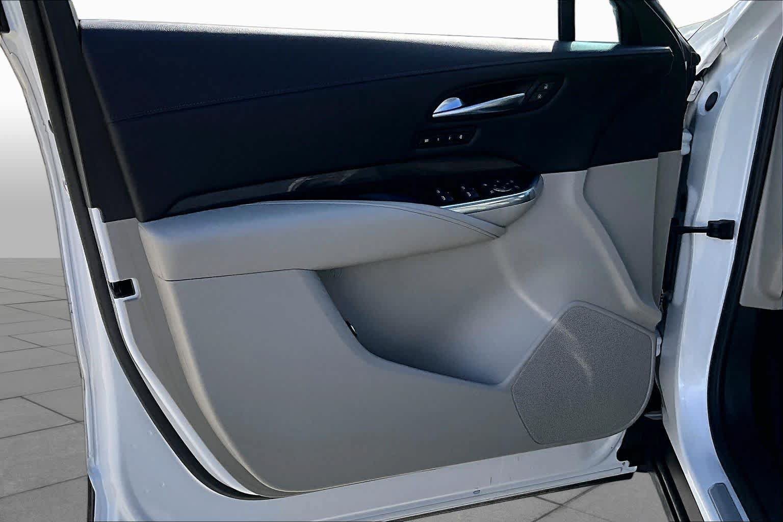 Used 2019 Cadillac XT4 Premium Luxury FWD image 24