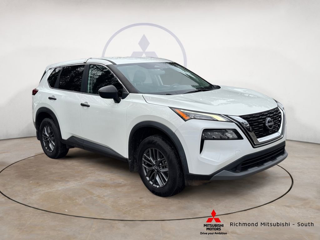 Used 2022 Nissan Rogue S image 1