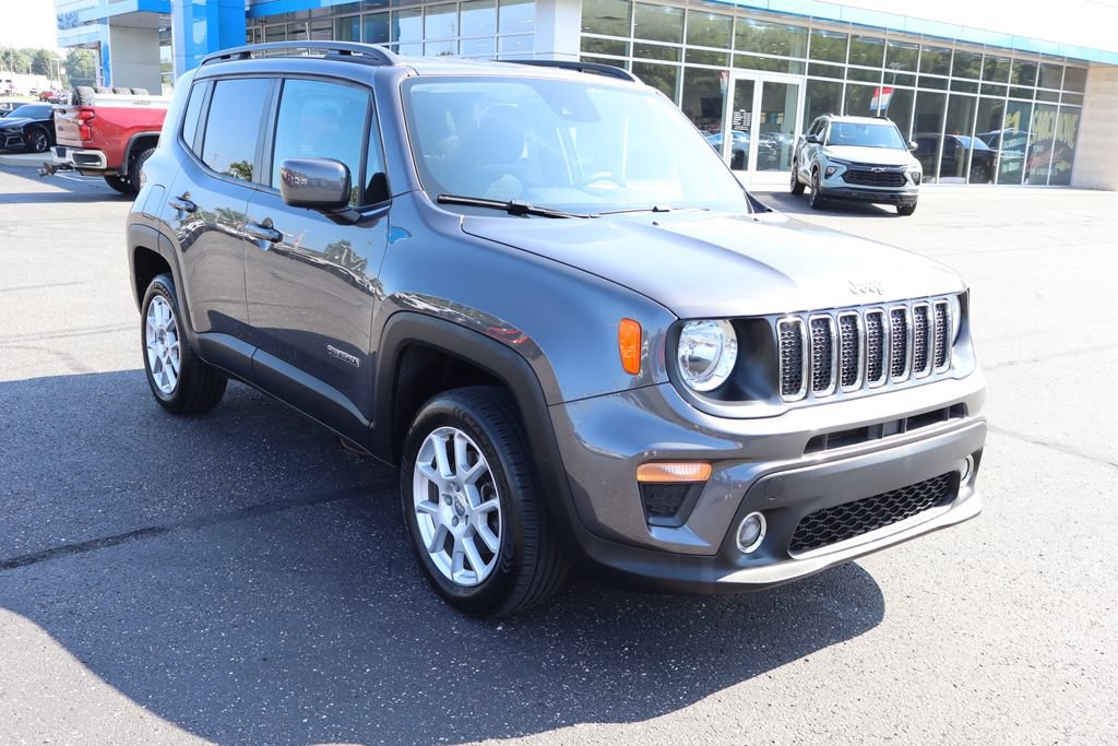 Used 2021 Jeep Renegade Latitude AWD/4WD image 2