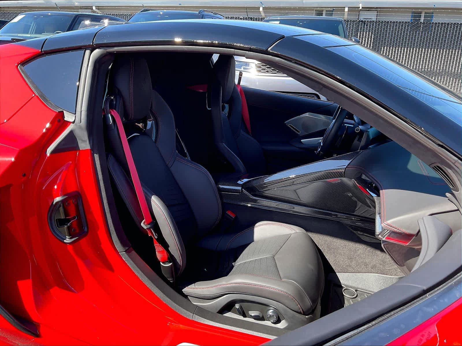 Used 2024 Chevrolet Corvette Z06 w/ Z07 Performance Package RWD image 10