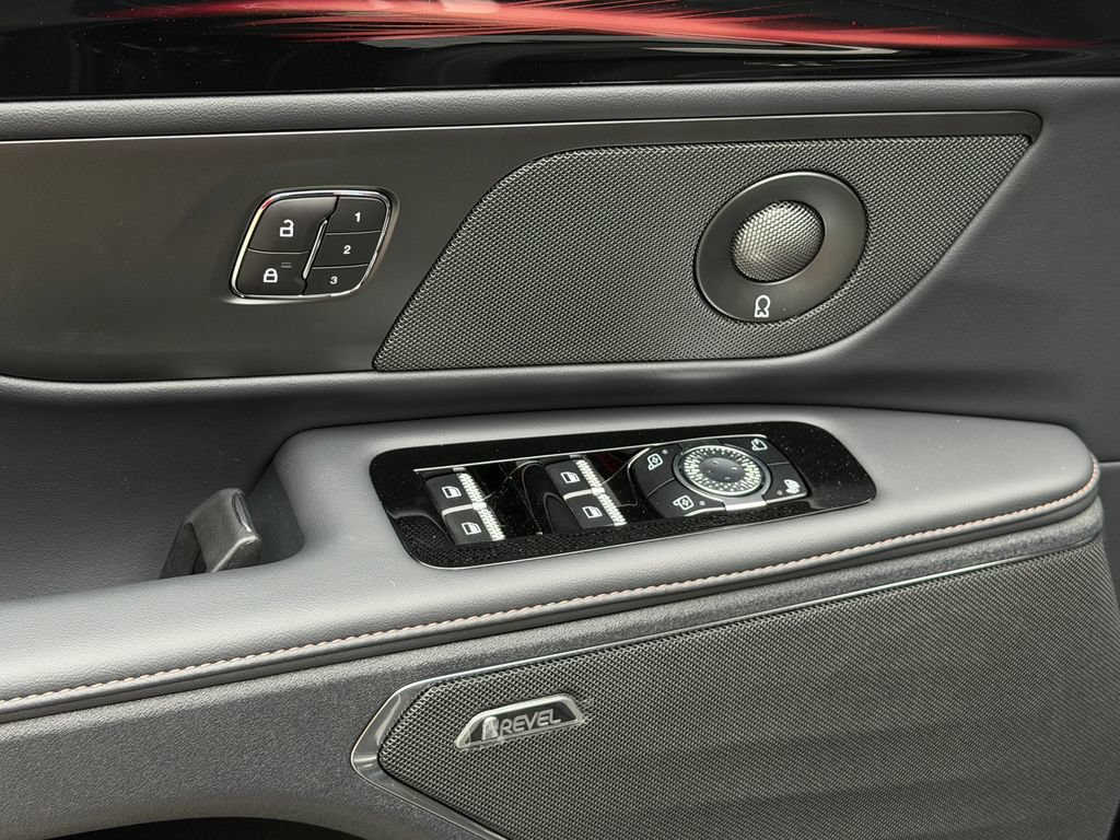 New 2026 Lincoln Nautilus Reserve AWD/4WD image 22