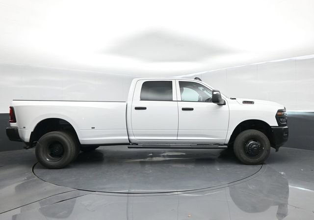New 2026 RAM 3500 Tradesman AWD/4WD image 9
