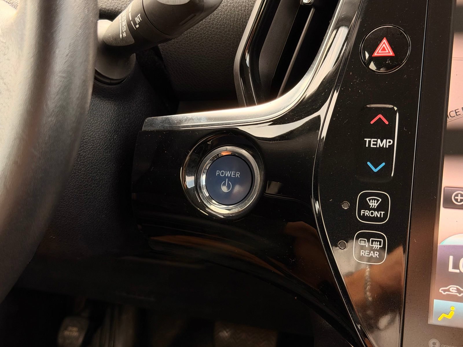 Used 2017 Toyota Prius Prime Premium FWD image 32