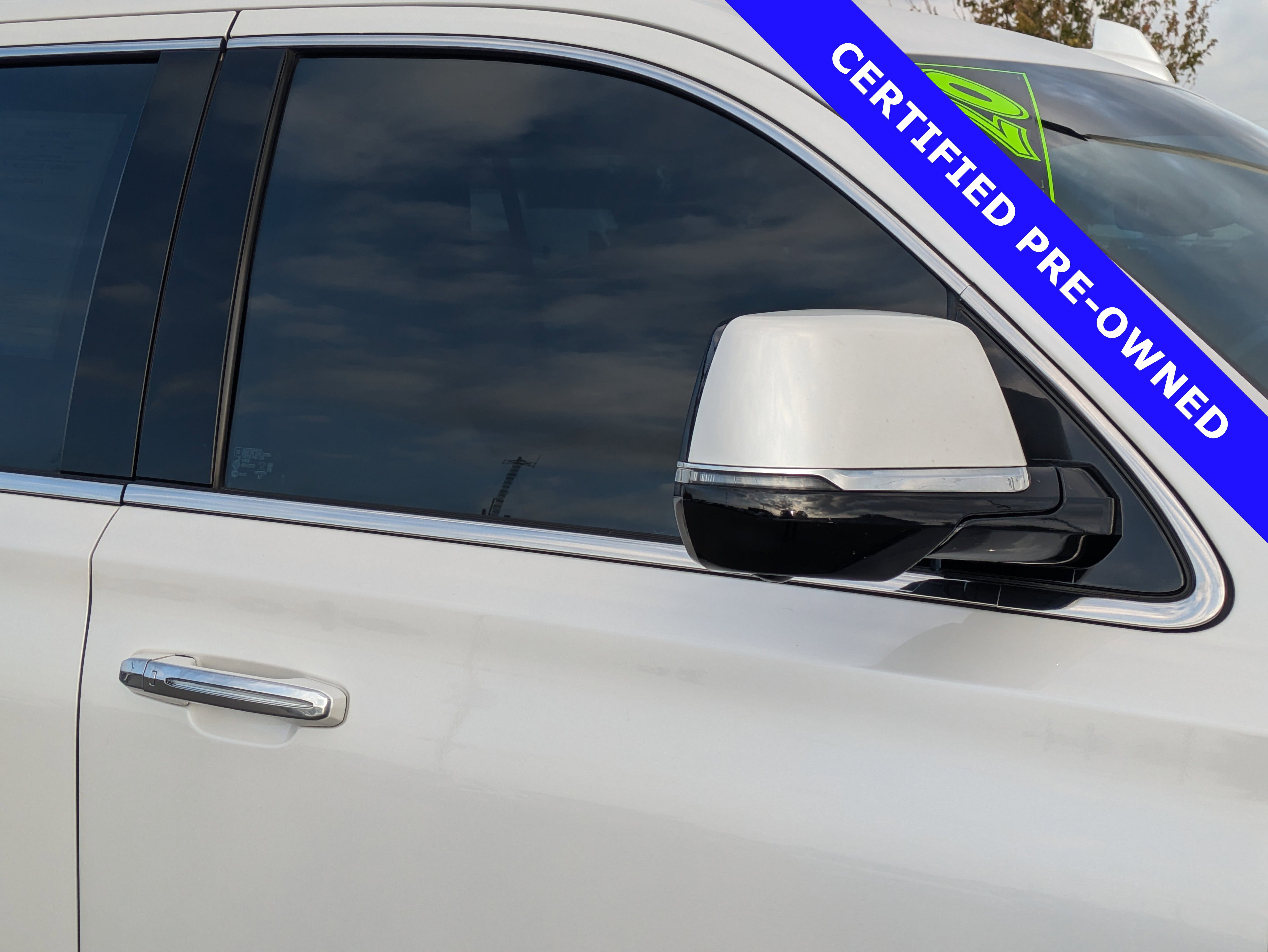 Used 2020 Cadillac Escalade Premium Luxury image 10