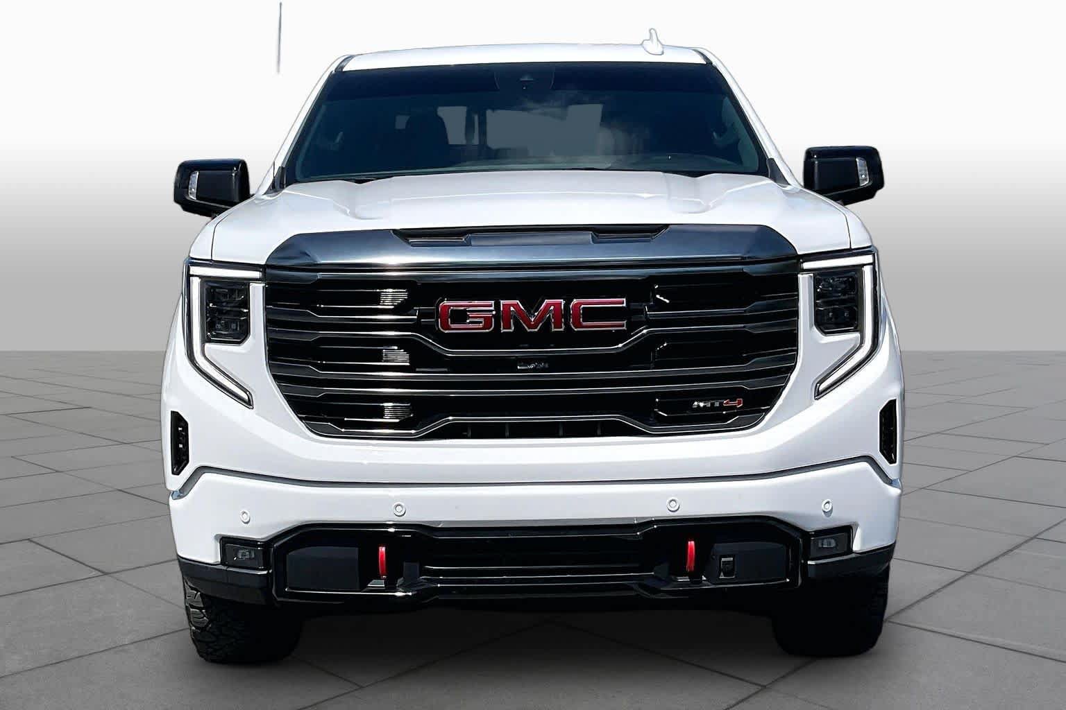 Used 2024 GMC Sierra 1500 AT4 w/ AT4 Premium Package AWD/4WD image 3