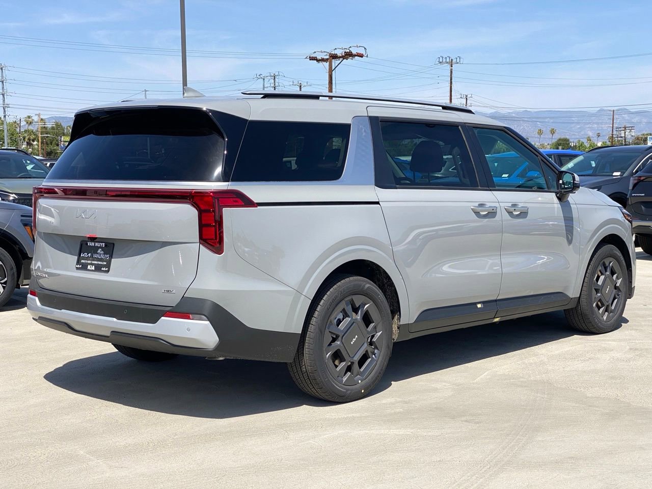 New 2026 Kia Carnival EX image 3