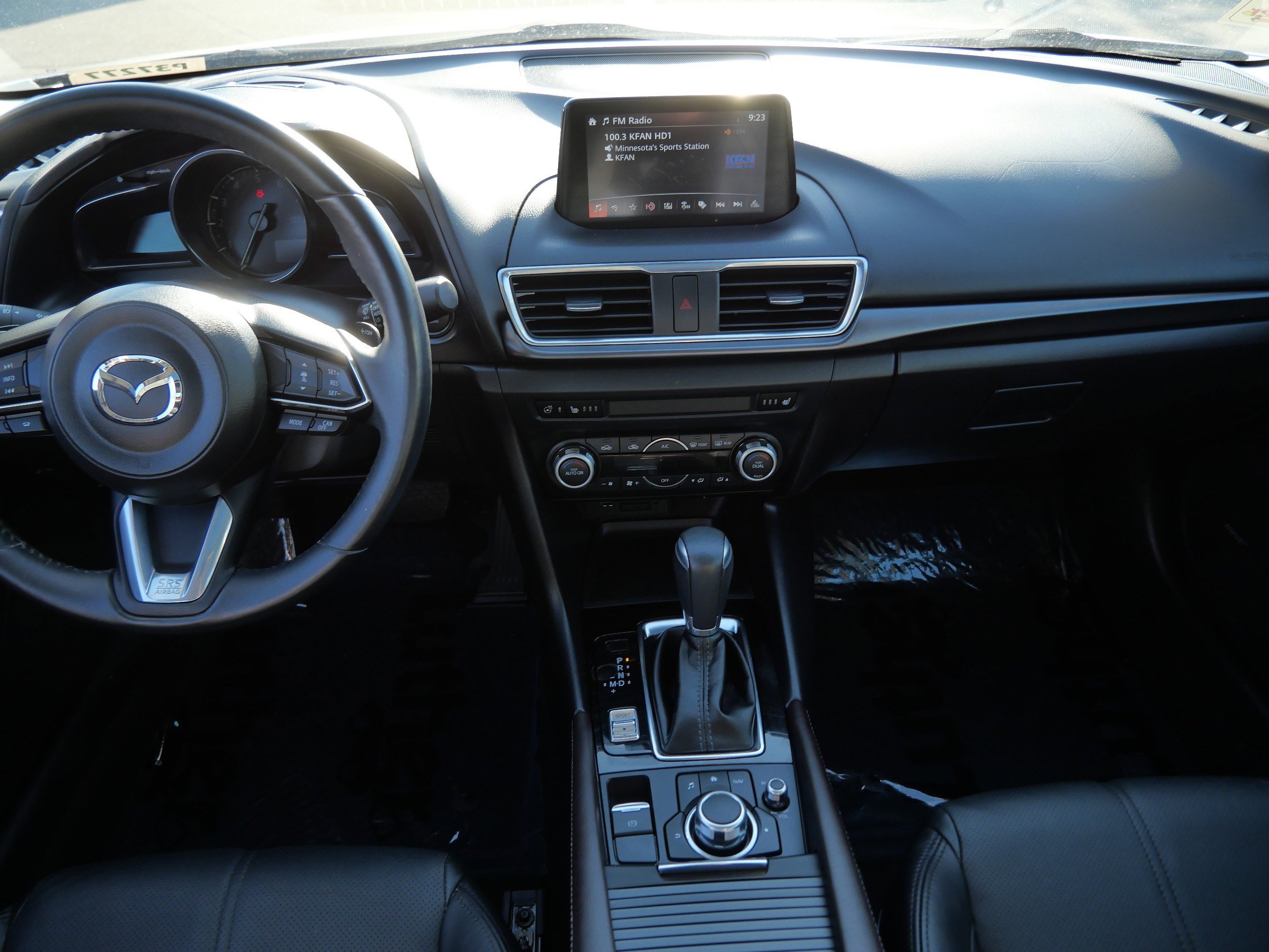 Used 2018 MAZDA MAZDA3 Grand Touring w/ Premium Equipment Package image 10