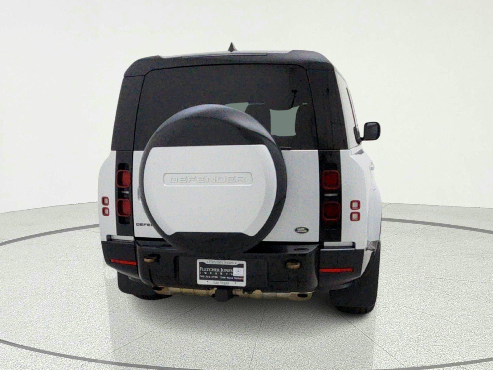 Used 2023 Land Rover Defender 130 X-Dynamic SE AWD/4WD image 10