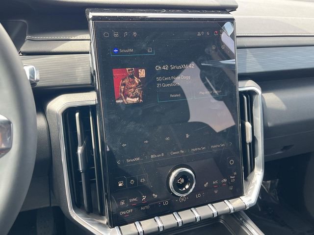 New 2025 GMC Acadia Elevation image 14