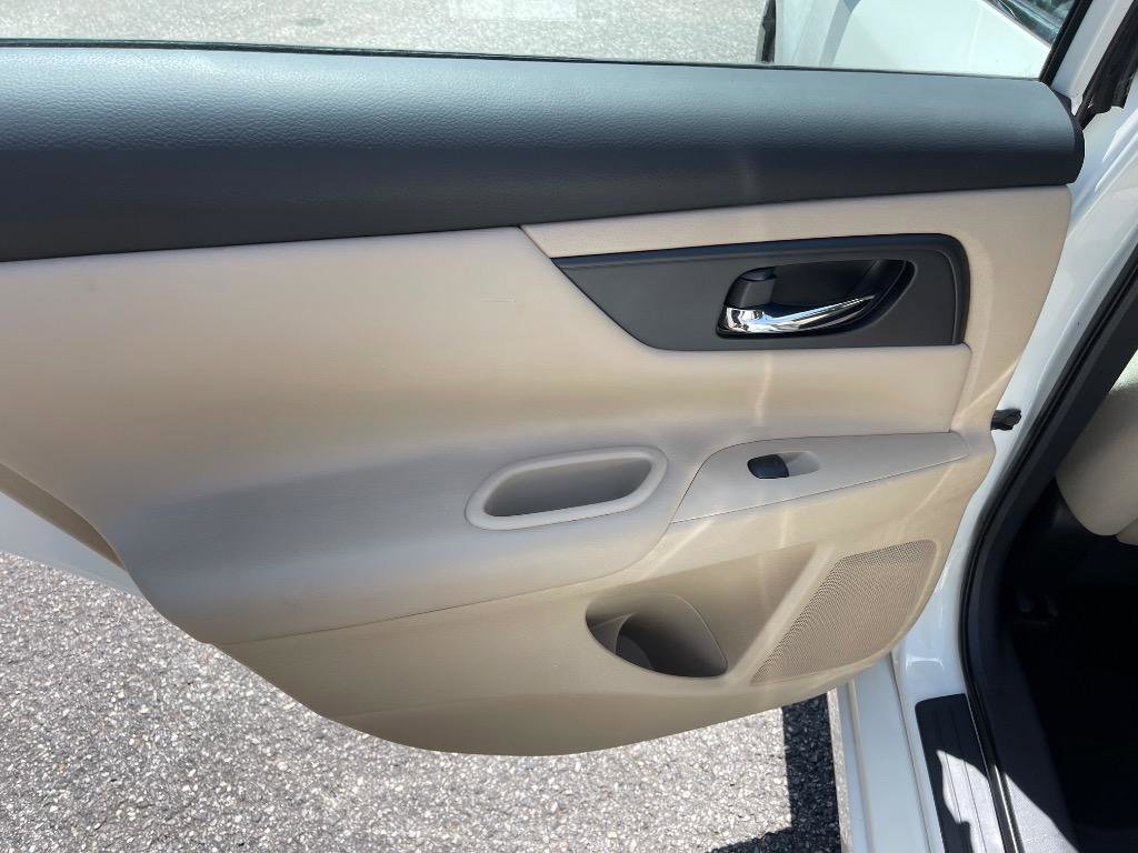Used 2016 Nissan Altima 2.5 S w/ Power Driver Seat Package FWD image 26