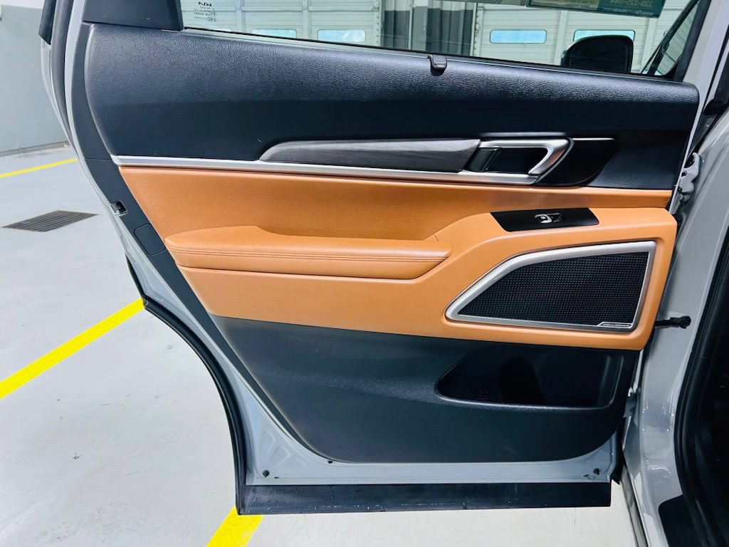 Used 2023 Kia Telluride EX X-Line AWD/4WD image 29