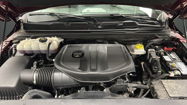 Used 2025 RAM 1500 Laramie AWD/4WD image 28