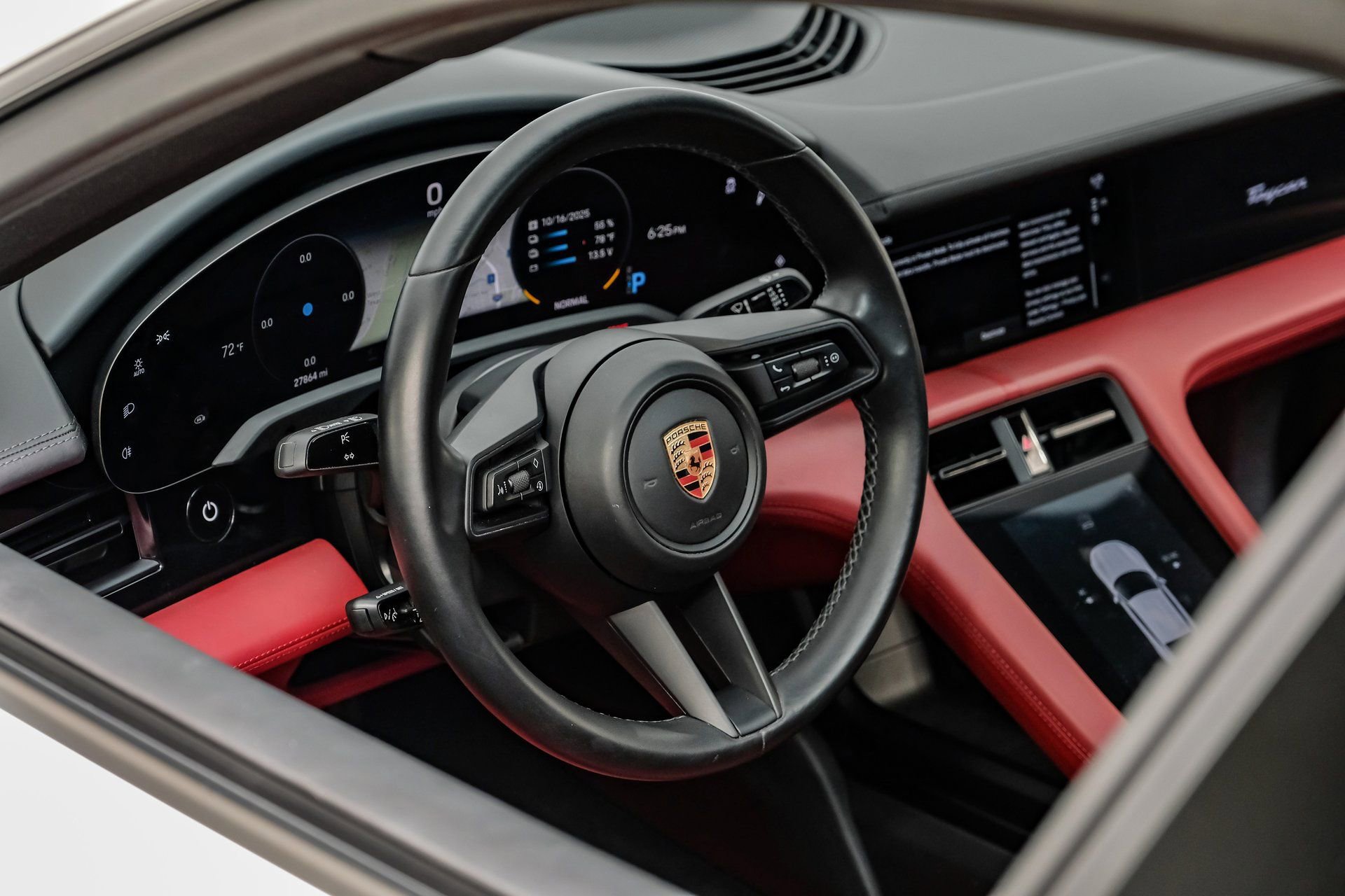 Used 2023 Porsche Taycan image 20